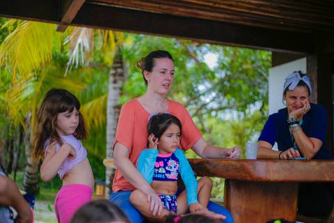 Villa Global em Salvador e Praia do Forte: uma união que transforma o aprendizado em uma experiência única. Famílias encontram neste destino tropical não apenas uma beleza natural deslumbrante, mas também uma educação de alta qualidade para seus filhos.'