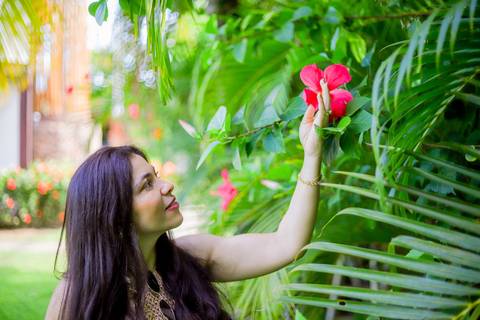 Amor e alegria capturados: o aniversário de Ayres imortalizado em fotos cheias de significado na Praia do Forte Bahia'