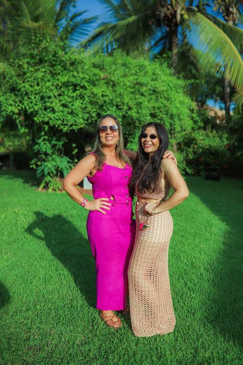 Aniversário animado: Lalinka Couto convida para um ensaio de pura emoção e celebração em Guarajuba.'