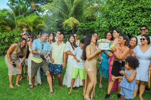Registro sensitivo: uma tarde cheia de afeto em fotografias que capturam a essência de momentos especiais em Guarajuba.'