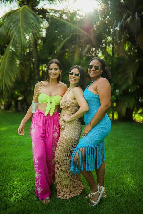 Registro sensitivo: uma tarde cheia de afeto em fotografias que capturam a essência de momentos especiais em Guarajuba.'