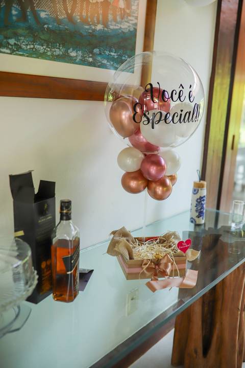 Capturando a essência: Lalinka Couto registra instantes de afeto e conexão em cada clique na Praia do Forte Bahia.'