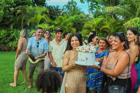 Registro sensitivo: uma tarde cheia de afeto em fotografias que capturam a essência de momentos especiais em Guarajuba.'