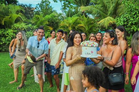 Registro sensitivo: uma tarde cheia de afeto em fotografias que capturam a essência de momentos especiais em Guarajuba.'