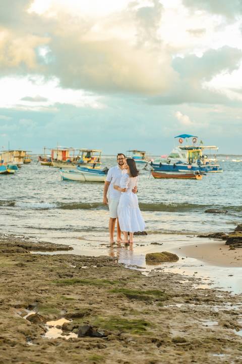 Pedido de casamento inesquecível: Veja como Diogo planejou o momento perfeito para surpreender sua amada Fernanda em Praia do Forte-Ba. Foto da Hora Waldyr Lantyer'