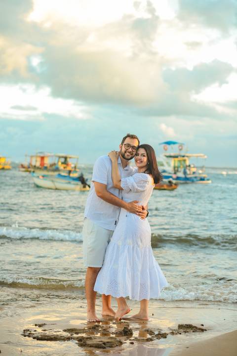 Pôr do sol e amor: Registro emocionante do pedido de casamento de Diogo e Fernanda. Inspire-se com essa história de amor verdadeira.'