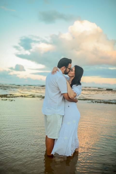 Romance na Bahia: Pedido de casamento surpresa de Diogo para Fernanda em um ensaio fotográfico encantador. Emoção e amor eternizados. Praia do Forte-Ba, Foto da Hora por Waldyr Lantyer'