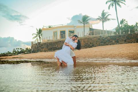 Romance na Bahia: Pedido de casamento surpresa de Diogo para Fernanda em um ensaio fotográfico encantador. Emoção e amor eternizados. Praia do Forte-Ba, Foto da Hora por Waldyr Lantyer'