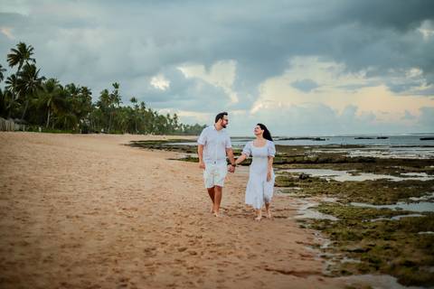 Romance na Bahia: Pedido de casamento surpresa de Diogo para Fernanda em um ensaio fotográfico encantador. Emoção e amor eternizados. Praia do Forte-Ba, Foto da Hora por Waldyr Lantyer'