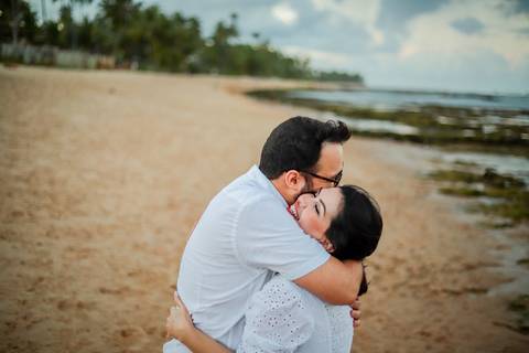 Romance na Bahia: Pedido de casamento surpresa de Diogo para Fernanda em um ensaio fotográfico encantador. Emoção e amor eternizados. Praia do Forte-Ba, Foto da Hora por Waldyr Lantyer'