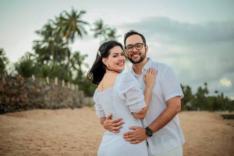 Amor à beira-mar: Diogo pede Fernanda em casamento em um cenário deslumbrante. Fotos que capturam a magia do momento. Praia do Forte-Ba, Foto da Hora por Waldyr Lantyer'