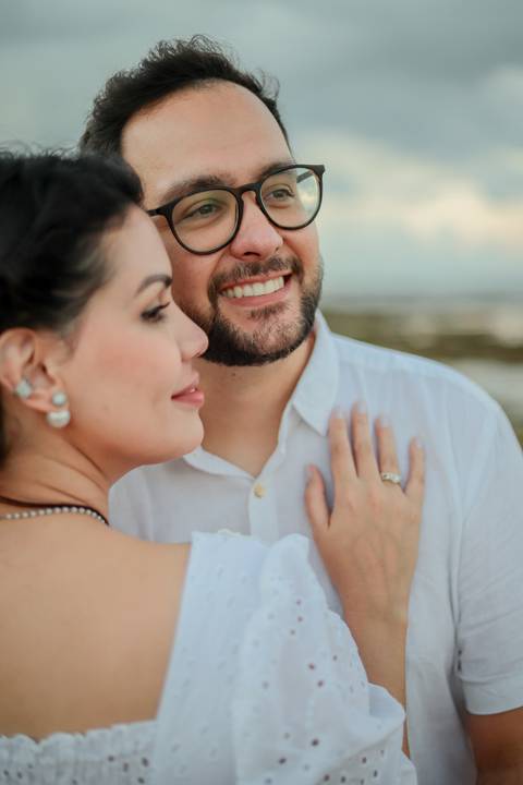 Amor à beira-mar: Diogo pede Fernanda em casamento em um cenário deslumbrante. Fotos que capturam a magia do momento. Praia do Forte-Ba, Foto da Hora por Waldyr Lantyer'
