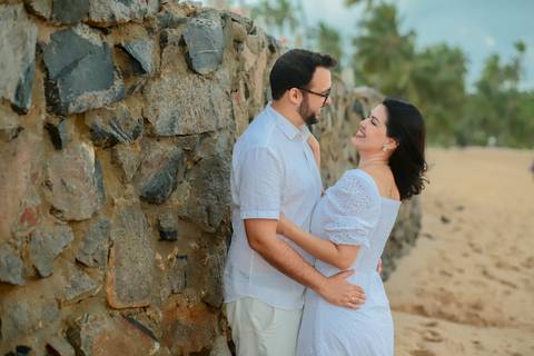 Noivado de conto de fadas: Veja como Diogo surpreendeu Fernanda com um pedido de casamento emocionante em Praia do Forte-Ba. Foto da hora por Waldyr Lantyer'