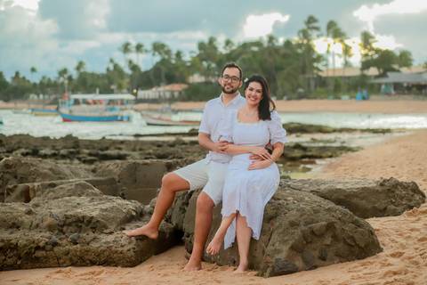 Noivado de conto de fadas: Veja como Diogo surpreendeu Fernanda com um pedido de casamento emocionante em Praia do Forte-Ba. Foto da hora por Waldyr Lantyer'