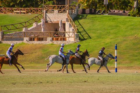 Do galopar dos cavalos aos gols decisivos, o V Torneio Polomar foi pura emoção no Polo Club. Fotos exclusivas disponíveis!'