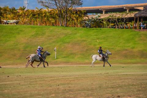 A adrenalina do polo tomou conta do Polo Club em Praia do Forte. As partidas do V Torneio Polomar foram um espetáculo único!'