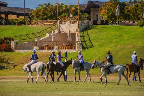 A adrenalina do polo tomou conta do Polo Club em Praia do Forte. As partidas do V Torneio Polomar foram um espetáculo único!'