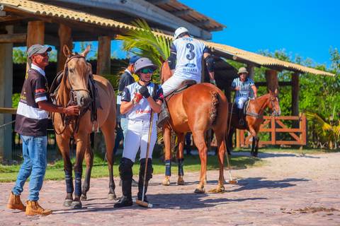 O V Torneio de Ano Novo Polomar trouxe emoção ao Polo Club em Praia do Forte. Um espetáculo de habilidade, estratégia e paixão pelo polo, esporte equestre de grande tradição.'
