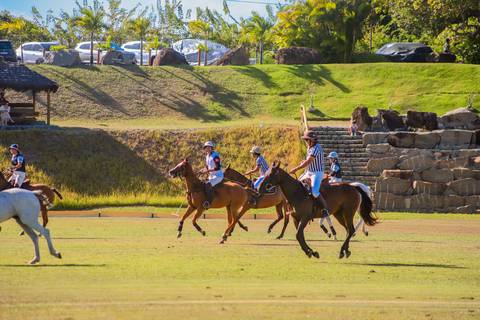 A adrenalina do polo tomou conta do Polo Club em Praia do Forte. As partidas do V Torneio Polomar foram um espetáculo único!'