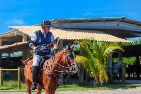 O V Torneio de Ano Novo Polomar trouxe emoção ao Polo Club em Praia do Forte. Um espetáculo de habilidade, estratégia e paixão pelo polo, esporte equestre de grande tradição.'