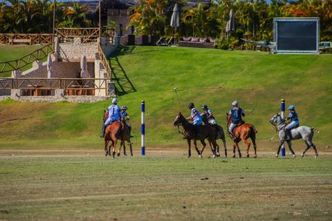 No coração de Praia do Forte, o V Torneio Polomar mostrou a essência do polo. Confira as melhores jogadas e momentos das partidas.'