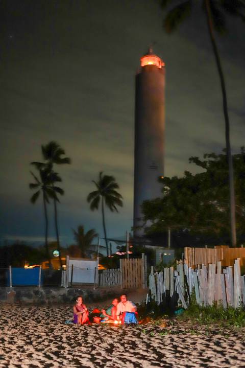 fotografia de casamento Praia do Forte, ensaio fotográfico pedido de casamento Bahia, fotos de casamento ao nascer da lua, fotógrafo em Praia do Forte Bahia, pedido de casamento surpresa na praia, ensaio romântico Praia do Forte, fotos de casal ao lado do'