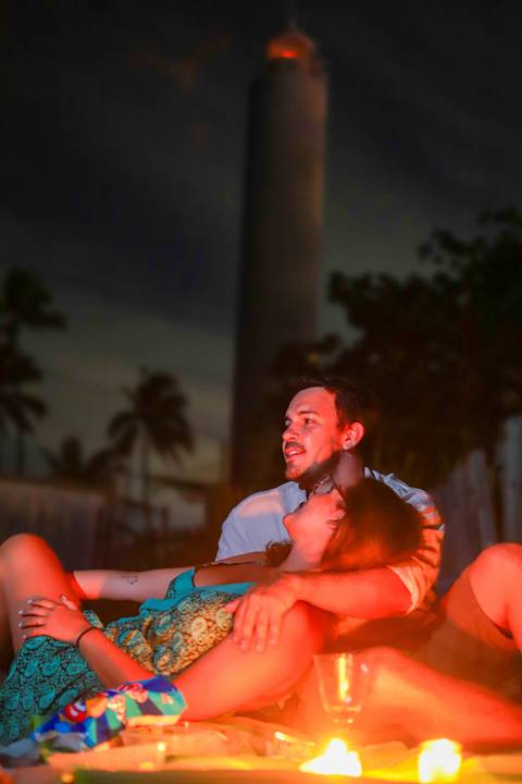 fotografia de casamento Praia do Forte, ensaio fotográfico pedido de casamento Bahia, fotos de casamento ao nascer da lua, fotógrafo em Praia do Forte Bahia, pedido de casamento surpresa na praia, ensaio romântico Praia do Forte, fotos de casal ao lado do'