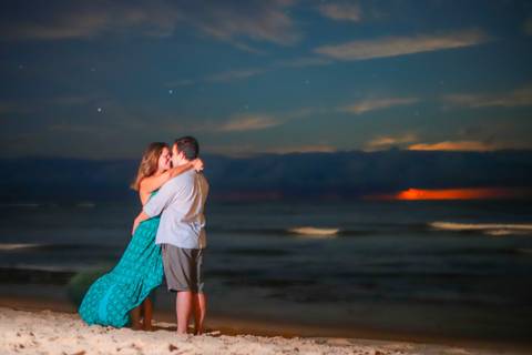 fotografia de casamento Praia do Forte, ensaio fotográfico pedido de casamento Bahia, fotos de casamento ao nascer da lua, fotógrafo em Praia do Forte Bahia, pedido de casamento surpresa na praia, ensaio romântico Praia do Forte, fotos de casal ao lado do'