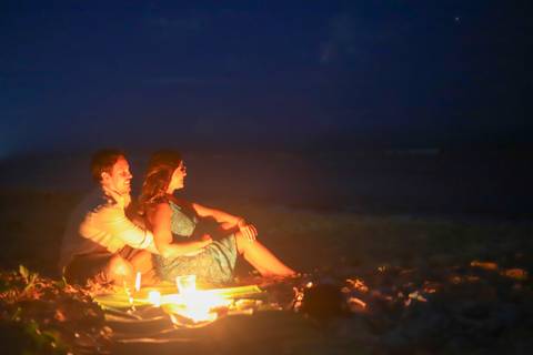 fotografia de casamento Praia do Forte, ensaio fotográfico pedido de casamento Bahia, fotos de casamento ao nascer da lua, fotógrafo em Praia do Forte Bahia, pedido de casamento surpresa na praia, ensaio romântico Praia do Forte, fotos de casal ao lado do'