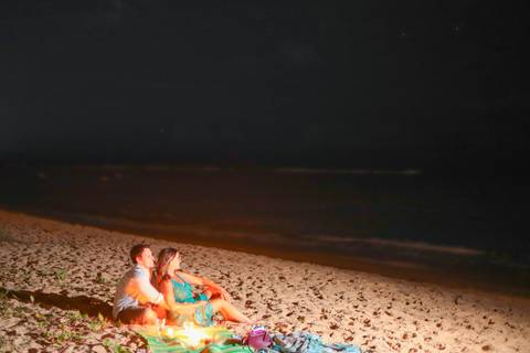 fotografia de casamento Praia do Forte, ensaio fotográfico pedido de casamento Bahia, fotos de casamento ao nascer da lua, fotógrafo em Praia do Forte Bahia, pedido de casamento surpresa na praia, ensaio romântico Praia do Forte, fotos de casal ao lado do'