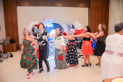 Como garantir fotografias incríveis do seu aniversário? Deixe a fotografia connosco!
Contrate um fotógrafo profissional para captar cada detalhe da sua festa.
Imagens de aniversário que contam a sua história – fotógrafo em Portugal.
Fotografia de festas e'