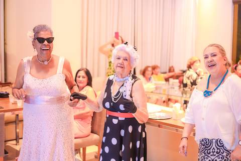 Como garantir fotografias incríveis do seu aniversário? Deixe a fotografia connosco!
Contrate um fotógrafo profissional para captar cada detalhe da sua festa.
Imagens de aniversário que contam a sua história – fotógrafo em Portugal.
Fotografia de festas e'