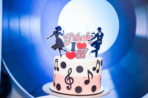 Fotógrafo de aniversário em Portugal – registe momentos especiais com fotografias profissionais.
Sessão fotográfica de aniversário em Lisboa – celebre o seu dia com imagens incríveis.
Fotografias de aniversário no Porto – captamos a emoção do seu momento '