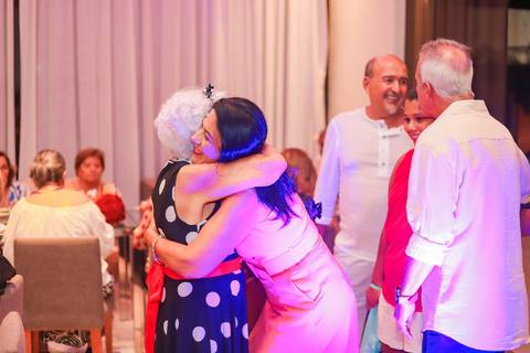 Fotógrafo de aniversário em Portugal – registe momentos especiais com fotografias profissionais.
Sessão fotográfica de aniversário em Lisboa – celebre o seu dia com imagens incríveis.
Fotografias de aniversário no Porto – captamos a emoção do seu momento '