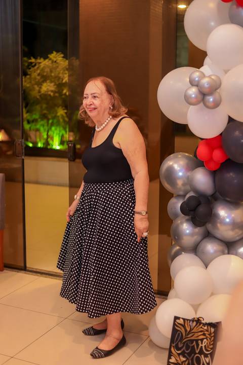 Fotógrafo de aniversário em Portugal – registe momentos especiais com fotografias profissionais.
Sessão fotográfica de aniversário em Lisboa – celebre o seu dia com imagens incríveis.
Fotografias de aniversário no Porto – captamos a emoção do seu momento '