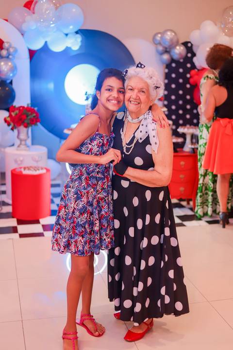 Fotógrafo de aniversário em Portugal – registe momentos especiais com fotografias profissionais.
Sessão fotográfica de aniversário em Lisboa – celebre o seu dia com imagens incríveis.
Fotografias de aniversário no Porto – captamos a emoção do seu momento '