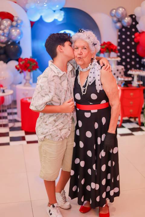 Fotógrafo de aniversário em Portugal – registe momentos especiais com fotografias profissionais.
Sessão fotográfica de aniversário em Lisboa – celebre o seu dia com imagens incríveis.
Fotografias de aniversário no Porto – captamos a emoção do seu momento '