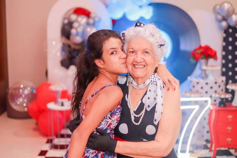 Fotógrafo de aniversário em Portugal – registe momentos especiais com fotografias profissionais.
Sessão fotográfica de aniversário em Lisboa – celebre o seu dia com imagens incríveis.
Fotografias de aniversário no Porto – captamos a emoção do seu momento '