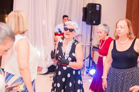 Como garantir fotografias incríveis do seu aniversário? Deixe a fotografia connosco!
Contrate um fotógrafo profissional para captar cada detalhe da sua festa.
Imagens de aniversário que contam a sua história – fotógrafo em Portugal.
Fotografia de festas e'