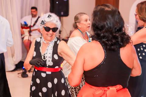 Como garantir fotografias incríveis do seu aniversário? Deixe a fotografia connosco!
Contrate um fotógrafo profissional para captar cada detalhe da sua festa.
Imagens de aniversário que contam a sua história – fotógrafo em Portugal.
Fotografia de festas e'