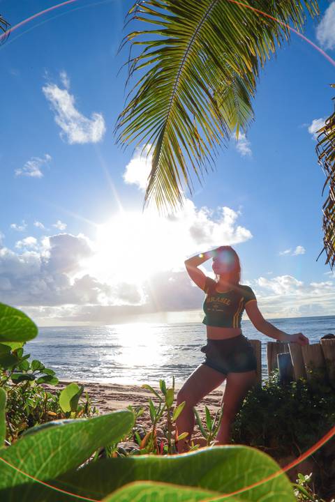 Sensibilidade e olhar artístico transformam o amanhecer da Bahia em poesia visual.'