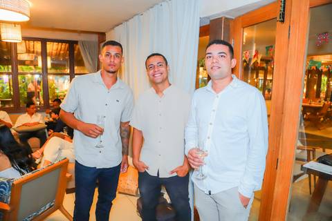 Dra. Laiza Paiva celebra nova fase como advogada, acolhendo clientes com empatia nas áreas imobiliária e sucessória.

'