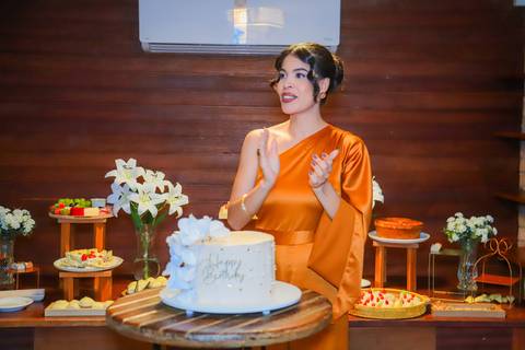 Dra. Laiza Paiva celebra nova fase como advogada, acolhendo clientes com empatia nas áreas imobiliária e sucessória.

Dra. Laiza Paiva celebra nova fase como advogada, acolhendo clientes com empatia nas áreas imobiliária e sucessória.

'