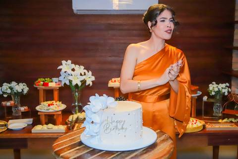 Imagem que eterniza o início de uma missão: a Dra. Laiza agora oferece soluções jurídicas com sensibilidade e técnica.'