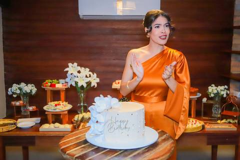 Imagem que eterniza o início de uma missão: a Dra. Laiza Paiva agora oferece soluções jurídicas com sensibilidade e técnica.'