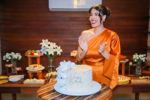 Imagem que eterniza o início de uma missão: a Dra. Laiza Paiva agora oferece soluções jurídicas com sensibilidade e técnica. Praia do Forte Bahia'