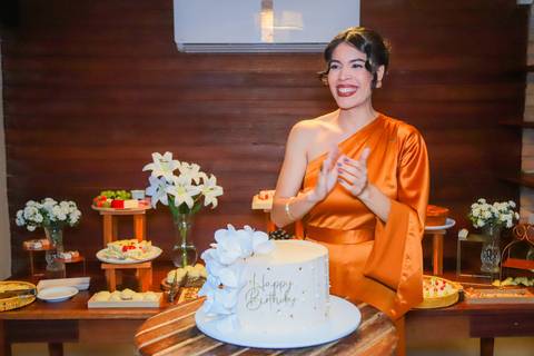 Imagem que eterniza o início de uma missão: a Dra. Laiza Paiva agora oferece soluções jurídicas com sensibilidade e técnica. Praia do Forte Bahia'