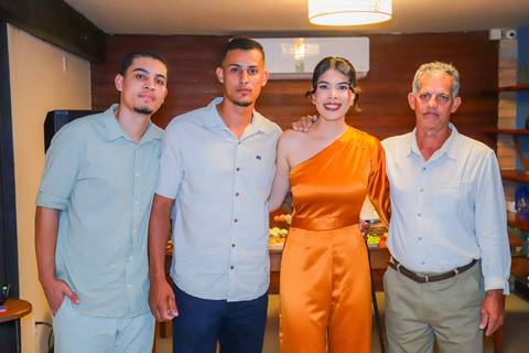 Imagem que eterniza o início de uma missão: a Dra. Laiza Paiva agora oferece soluções jurídicas com sensibilidade e técnica. Praia do Forte Bahia'