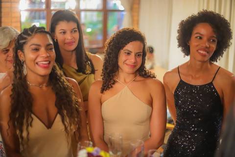 Imagem que eterniza o início de uma missão: a Dra. Laiza Paiva agora oferece soluções jurídicas com sensibilidade e técnica. Praia do Forte Bahia'