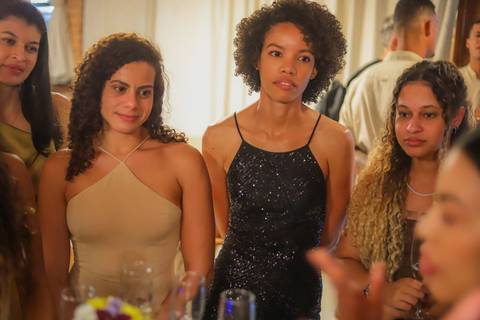 Imagem que eterniza o início de uma missão: a Dra. Laiza Paiva agora oferece soluções jurídicas com sensibilidade e técnica. Praia do Forte Bahia'